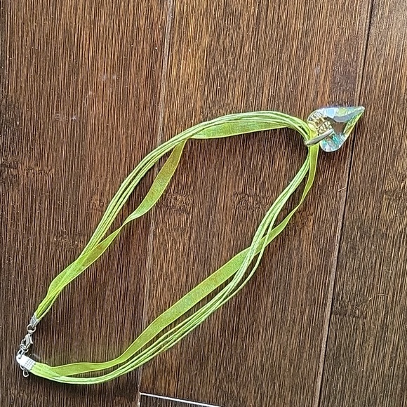 Heart crystal necklace - Picture 4 of 5